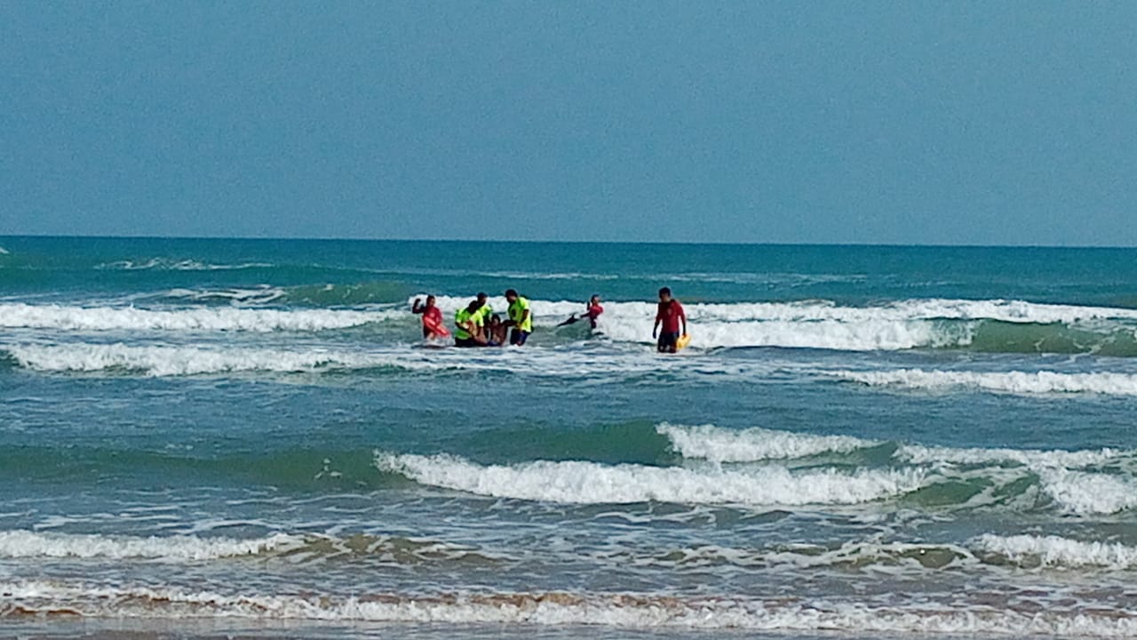 Conmemoran guardavidas el día internacional de esta actividad con simulacro.