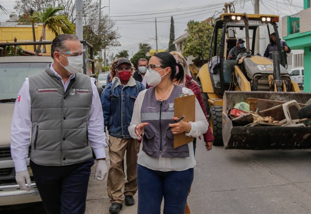 RETIRAN TONELADAS DE CACHARRO DE COLONIAS MADERENSES.