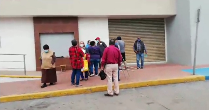 INFORMACIÓN FALSA PROVOCA QUE ABUELITOS ACUDAN A BUSCAR VACUNARSE EN MADERO.