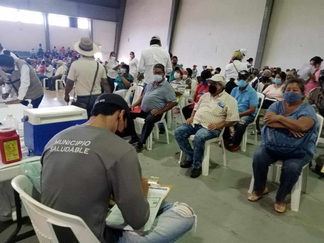 AVANZA DE MANERA COORDINADA LA APLICACIÓN DE LA VACUNA ANTICOVID.