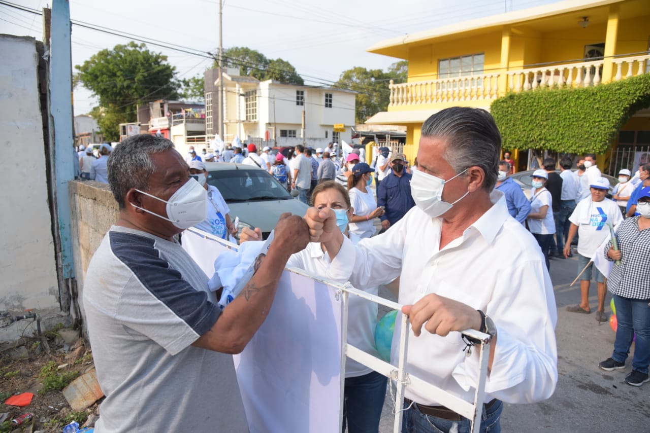 VECINOS DE LA TOLTECA REITERAN SU APOYO A CHUCHO NADER PARA LA ALCALDÍA DE TAMPICO.