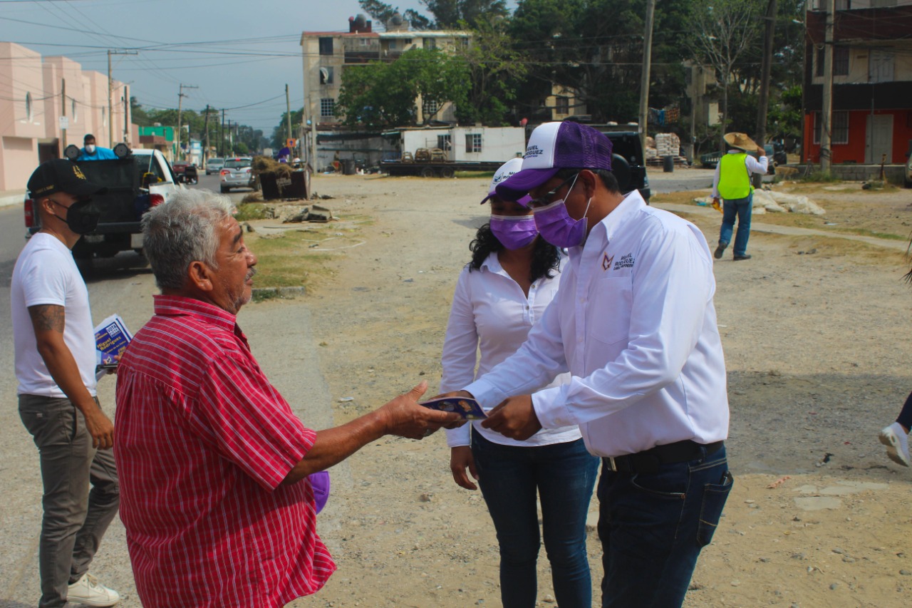 Ofrecen Maderenses Visible Apoyo a Miguel Rodriguez Salazar; Recorrió la Colonia Polvorín. 