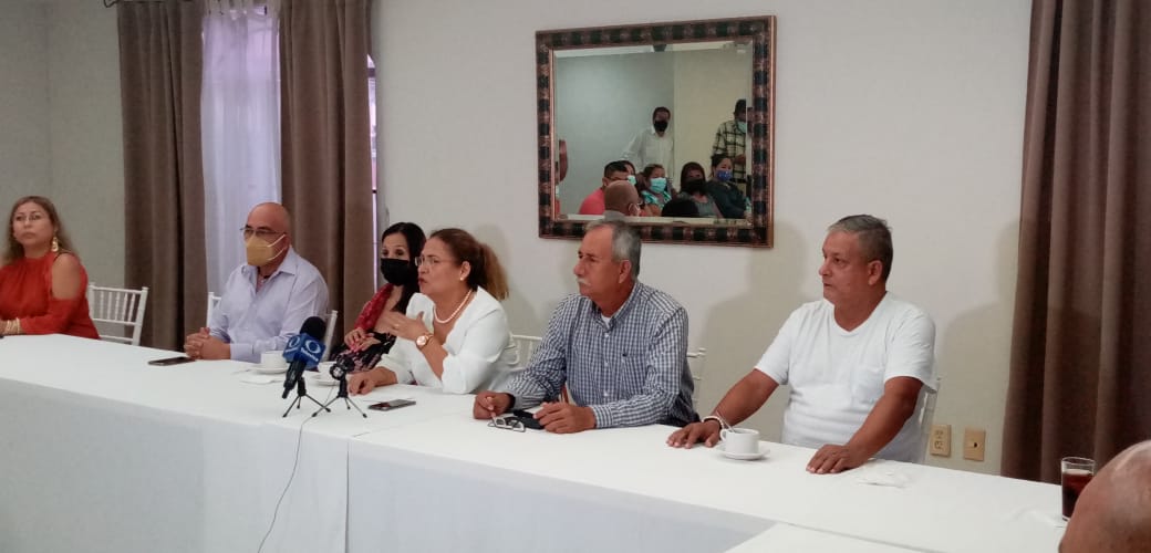 PANISTAS DE UNEN AL PROYECTO DE ADRIÁN OSEGUERA.