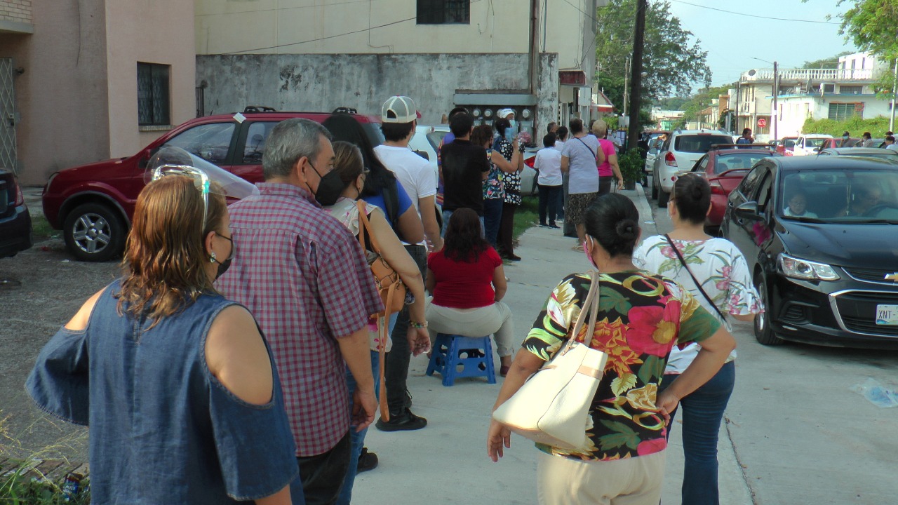 QUEJAS POR APERTURA TARDÍA DE URNAS.