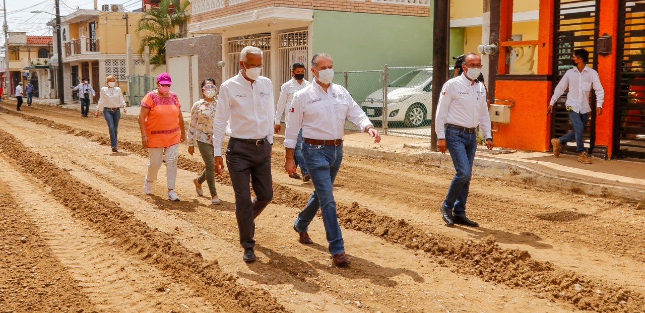 SUPERVISAN EN CIUDAD MADERO AVANCES EN OBRAS DE PAVIMENTACIÓN. SUPERVISAN EN CIUDAD MADERO AVANCES EN OBRAS DE PAVIMENTACIÓN.
