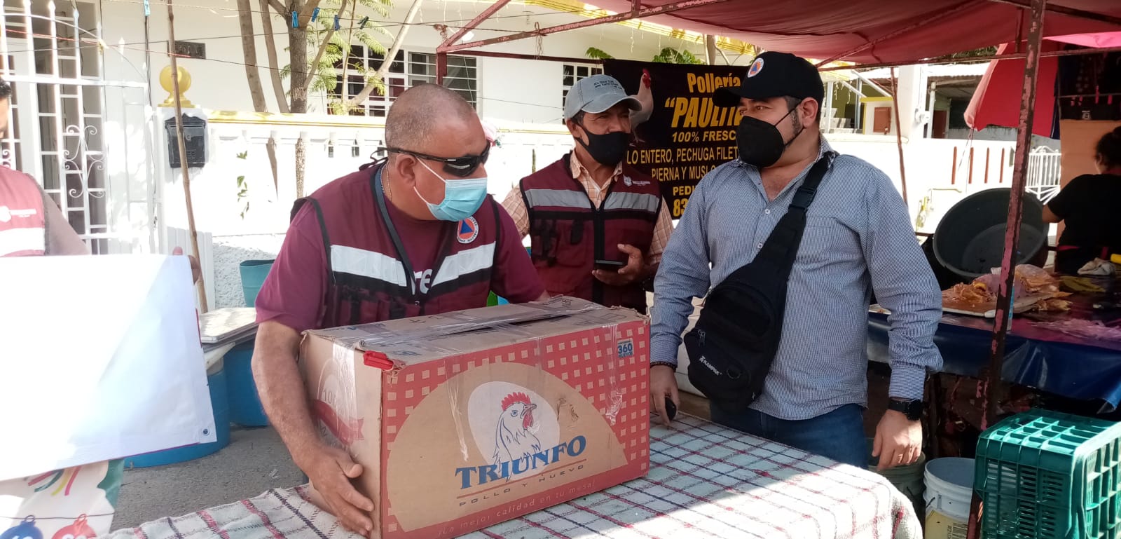 DECOMISA PROTECCIÓN CIVIL  PIROTECNIA EN RODANTE DE MADERO.