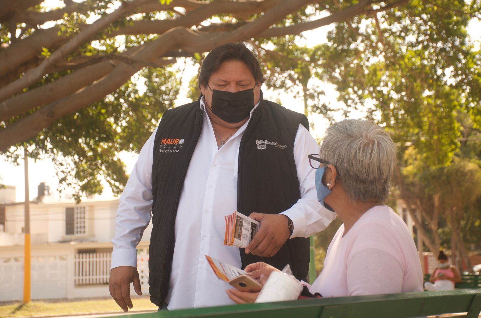 PRESENTA INFORME DE TRABAJO REGIDOR DE MADERO.
