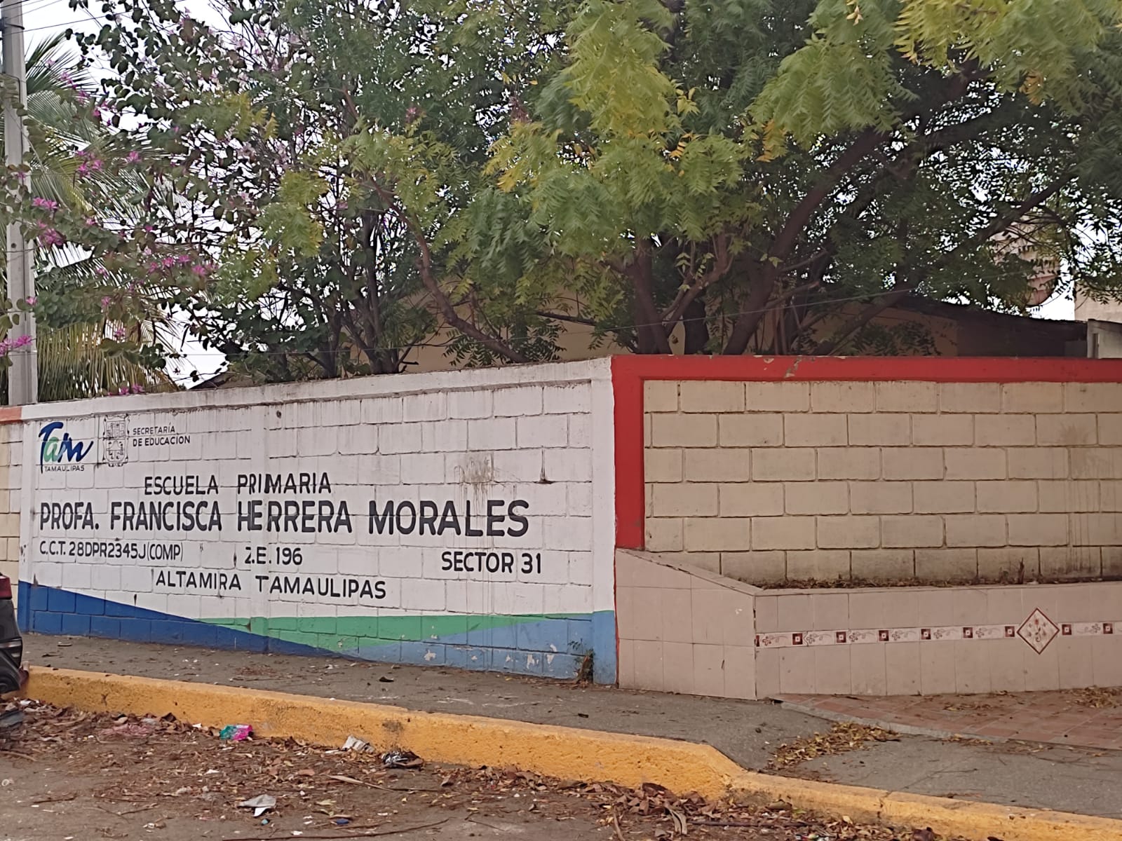 LA ESCUELA “FRANCISCA HERRERA MORALES” NO PODRÁ REGRESAR A CLASES POR ROBO A INSTALACIONES. LA ESCUELA “FRANCISCA HERRERA MORALES” NO PODRÁ REGRESAR A CLASES POR ROBO A INSTALACIONES.