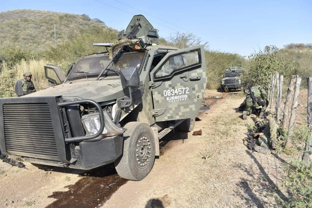 “LAS AUTODEFENSAS” DE MICHOACÁN ATACAN EL EJÉRCITO MINAS TERRESTRES.