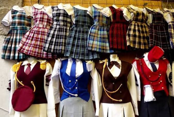 UNIFORMES ESCOLARES NO ES OBLIGATORIO EN REGRESO A CLASES PRESENCIALES UNIFORMES ESCOLARES NO ES OBLIGATORIO EN REGRESO A CLASES PRESENCIALES