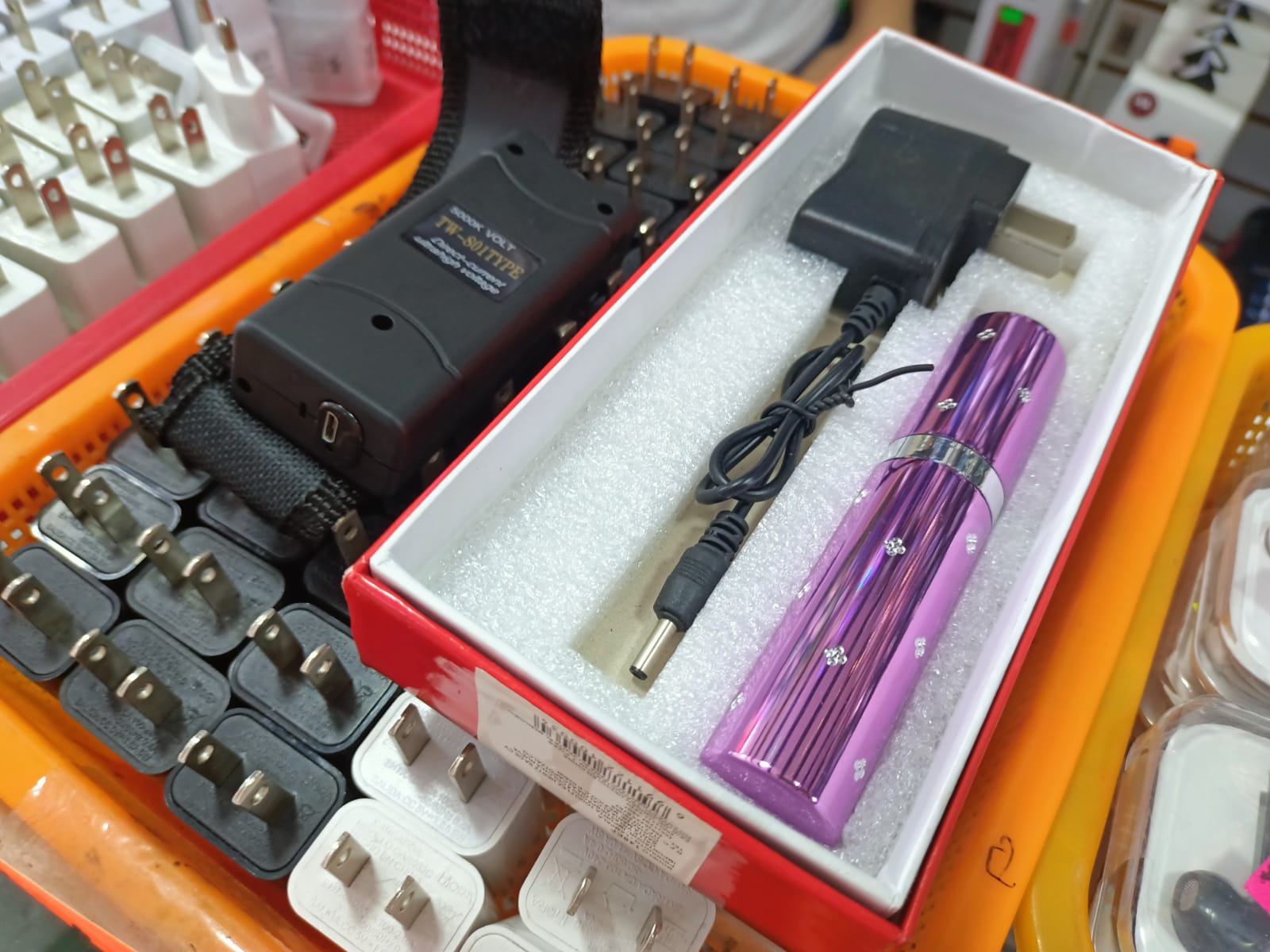 COMERCIALIZAN EN MADERO ARTÍCULOS DE AUTOPROTECCIÓN PARA MUJERES.