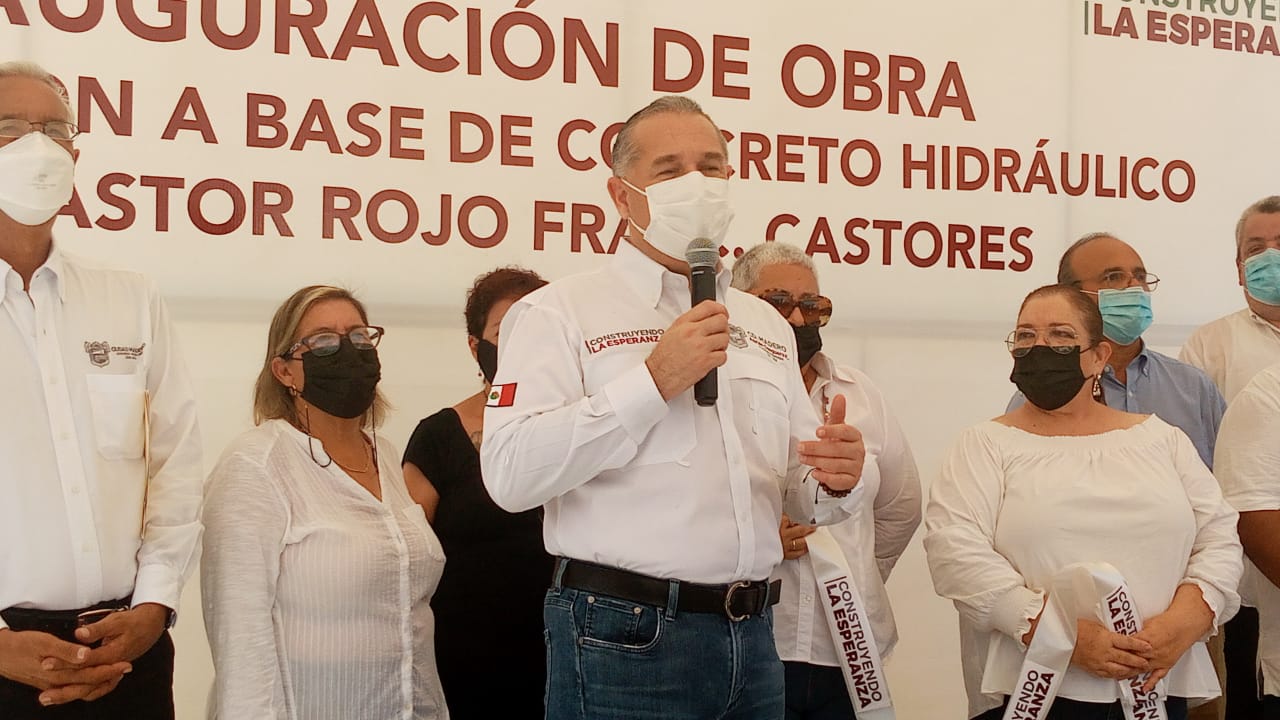 NO SE CERRARÁ PLAYA, NI NEGOCIOS: ADRIÁN OSEGUERA.