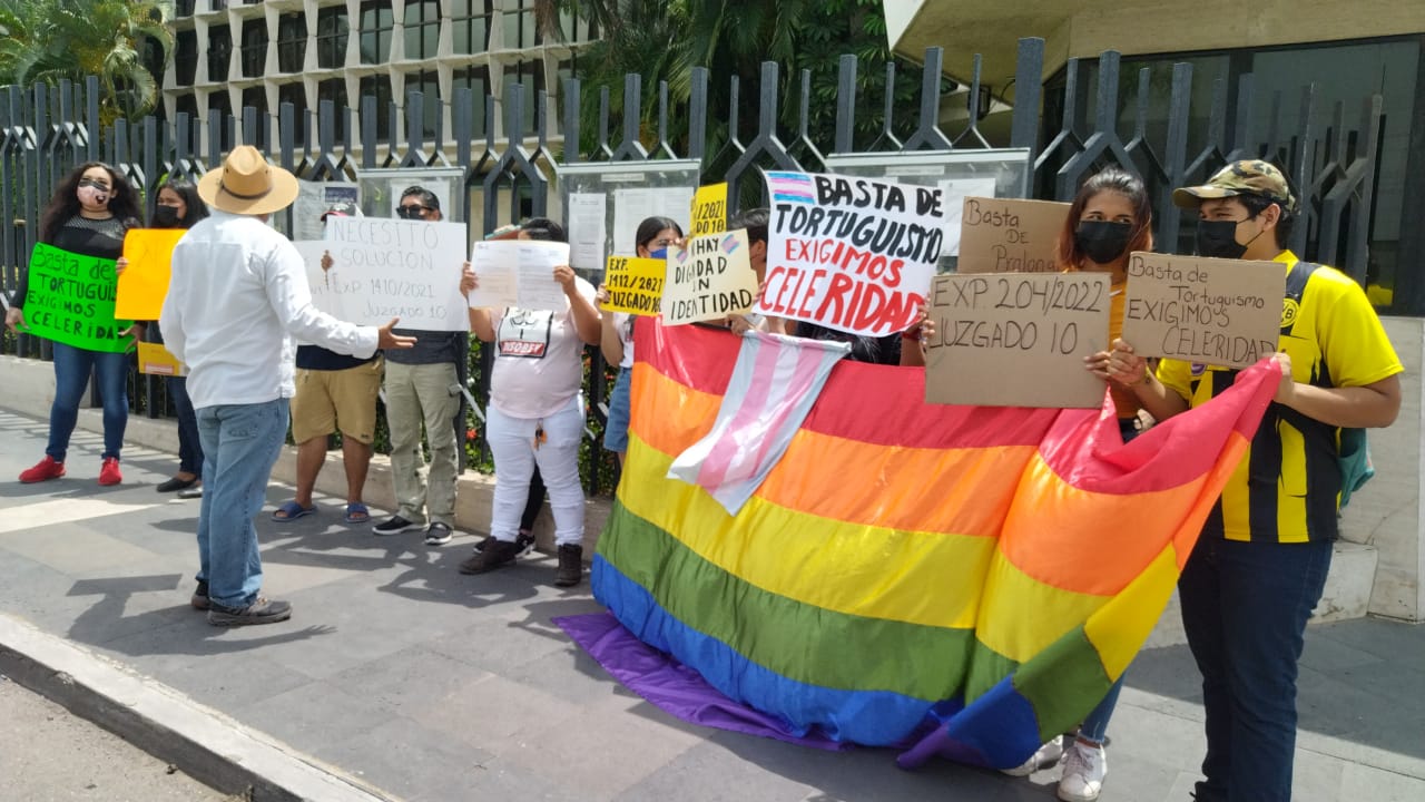 DENUNCIAN “TORTUGUISMO”EN EL JUZGADO DÉCIMO INTEGRANTES DE LA COMUNIDAD GAY.