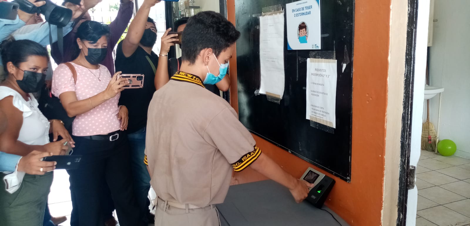 IMPLEMENTAN SISTEMA PARA CONTROL DE ENTRADA Y SALIDA DE ALUMNOS.