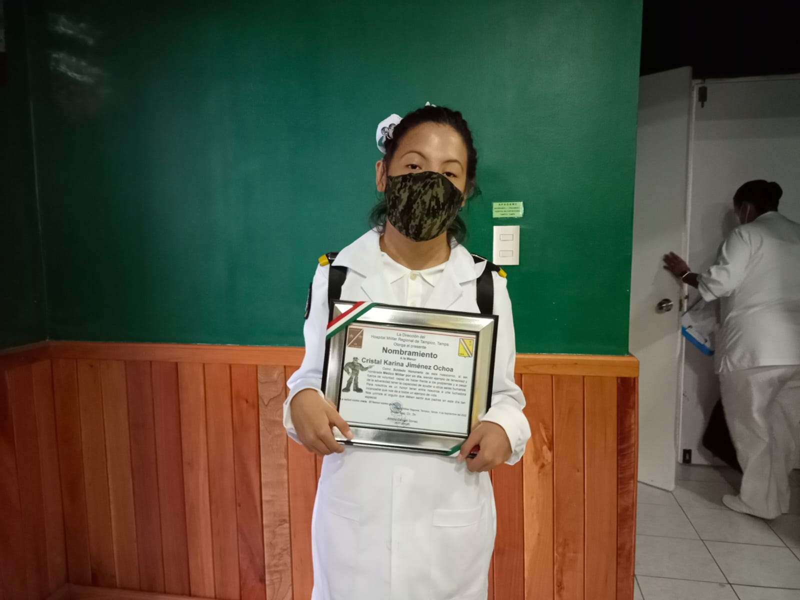 CRISTAL CUMPLE SU SUEÑO DE SER MÉDICO MILITAR POR UN DÍA.