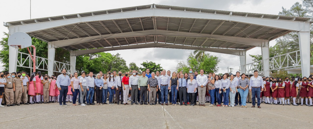 MEJORA LA INFRAESTRUCTURA ESCOLAR EN GOBIERNO DE ADRIÁN OSEGUERA.