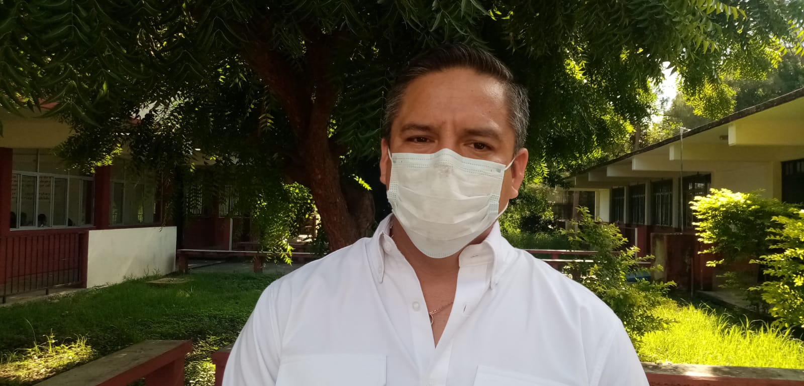 PADRES DEBEN REVISAR MOCHILAS A SUS HIJOS.