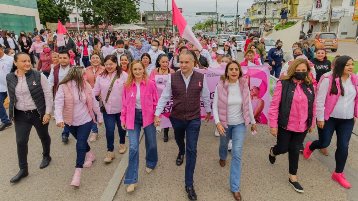 ENCABEZA ALCALDE DE CIUDAD MADERO Y PRESIDENTA DE DIF MUNICIPAL “CAMINATA ROSA”