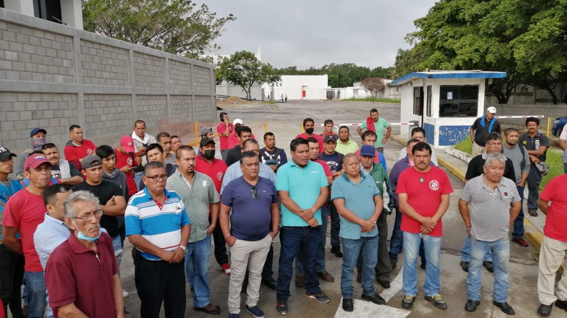 SE MANIFIESTAN CONTRA ELEKTRA POR SUPUESTO DESPIDO INJUSTIFICADO.