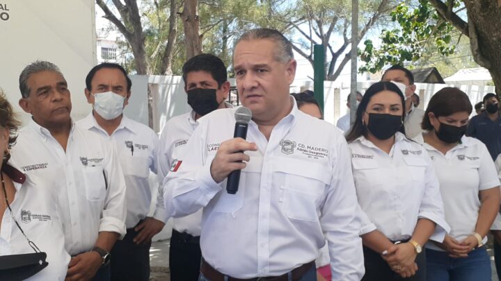 INTERPONDRÁ DENUNCIA MADERO POR ROBO DE LUMINARIAS EN PLAZAS.