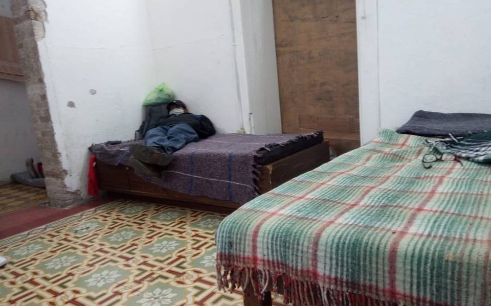 BRINDAN TECHO A PERSONAS EN SITUACIÓN DE CALLE