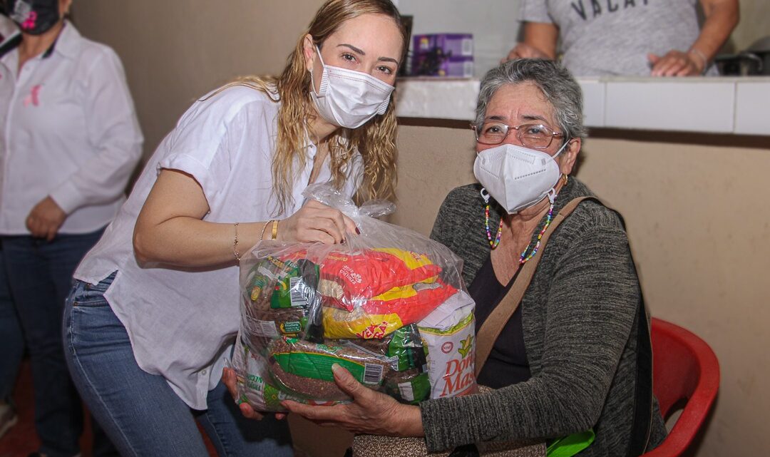 DIF MADERO HACE ENTREGA DE APOYO ALIMENTARIO A ADULTOS MAYORES