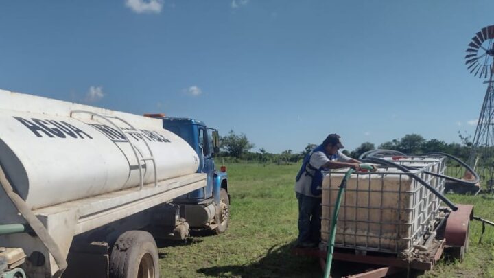 ABASTECE COMAPA ALTAMIRA DE AGUA A EJIDOS CON PIPAS