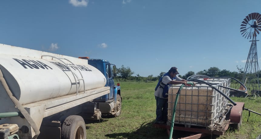 ABASTECE COMAPA ALTAMIRA DE AGUA A EJIDOS CON PIPAS