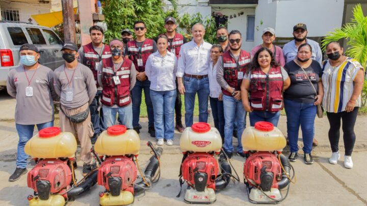 INTENSIFICAN FUMIGACIÓN EN COLONIAS MADERENSES