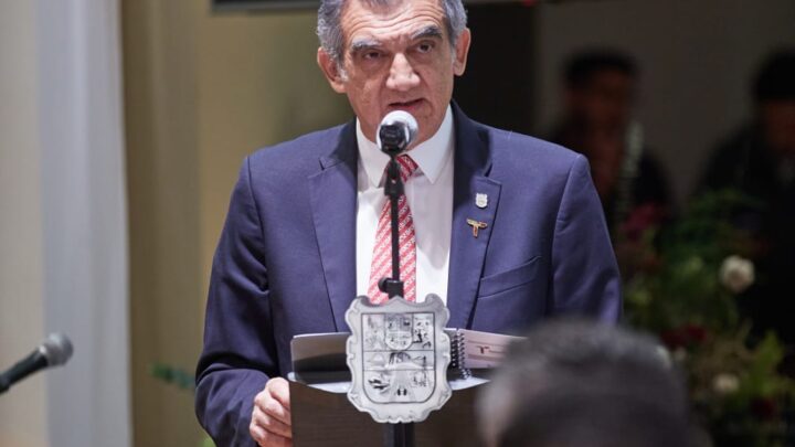 LLAMA EL GOBERNADOR A PODERES JUDICIAL Y LEGISLATIVO A RESPETAR Y CUMPLIR LA LEY