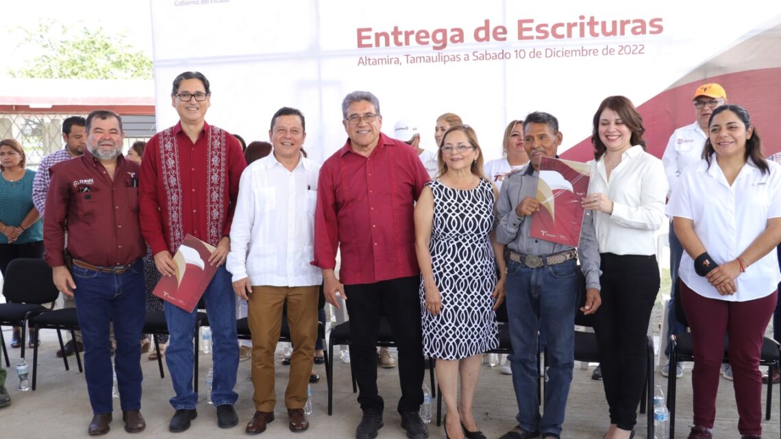 PARTICIPA ARMANDO MARTÍNEZ MANRÍQUEZ EN ENTREGA DE ESCRITURACIONES DEL ITAVU ALTAMIRA