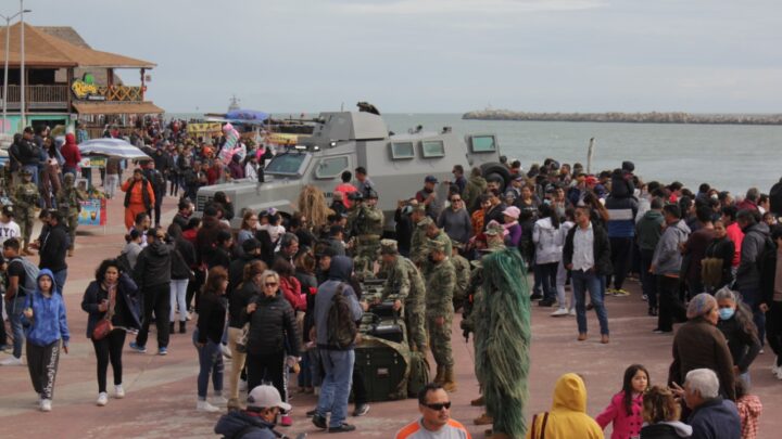 REALIZA SECRETARÍA DE MARINA EXHIBICIÓN DE EQUIPO Y UNIDADES EN PLAYA MIRAMAR.