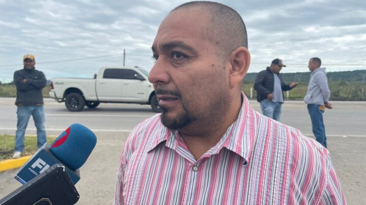 TRAILERS QUE SE ESTACIONAN EN LOS CAMELLONES PRINCIPAL CAUSA DE PERCANCES