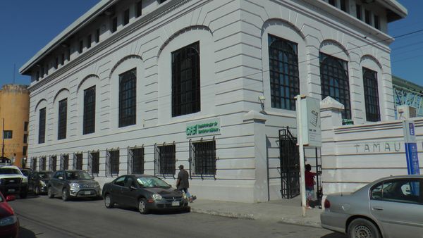 NECESARIO QUE CFE MEJORE SERVICIO HACIA USUARIOS NECESARIO QUE CFE MEJORE SERVICIO HACIA USUARIOS
