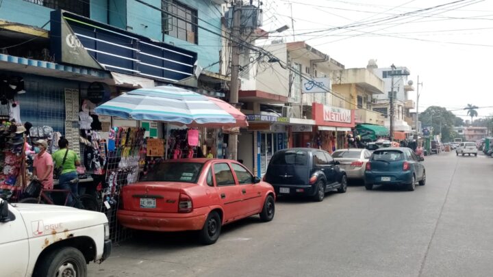 SECTOR COMERCIAL ESPERA UNA CUESTA DE ENERO COMPLICADA.