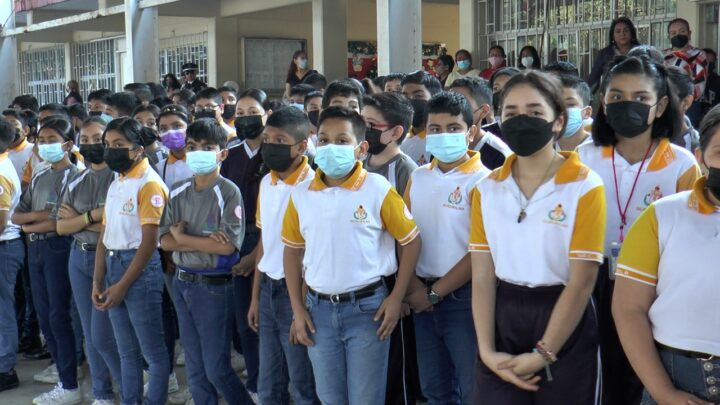 ESCUELAS CON REFORZAMIENTO DE PREVENCIÓN DE SALUD