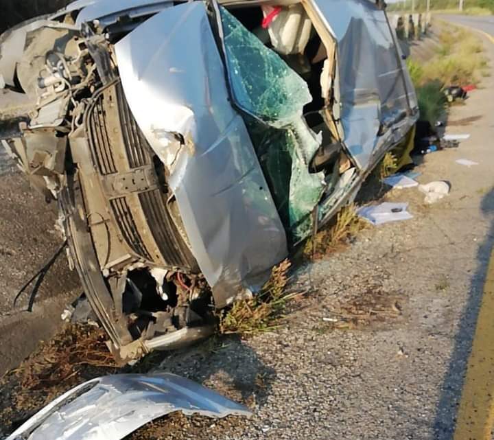 Aparatosa Volcadura en el Corredor Urbano