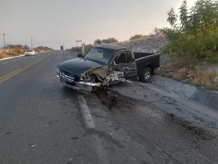 Circulación Carretera Parcialmente Cerrada Por Espeluznante Choque