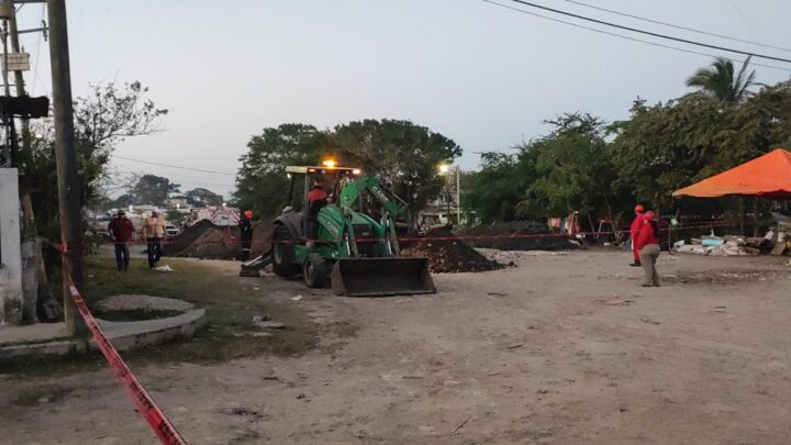 PEMEX NO DETENDRÁ TRABAJOS HASTA ENCONTRAR ORIGEN DE FUGA.