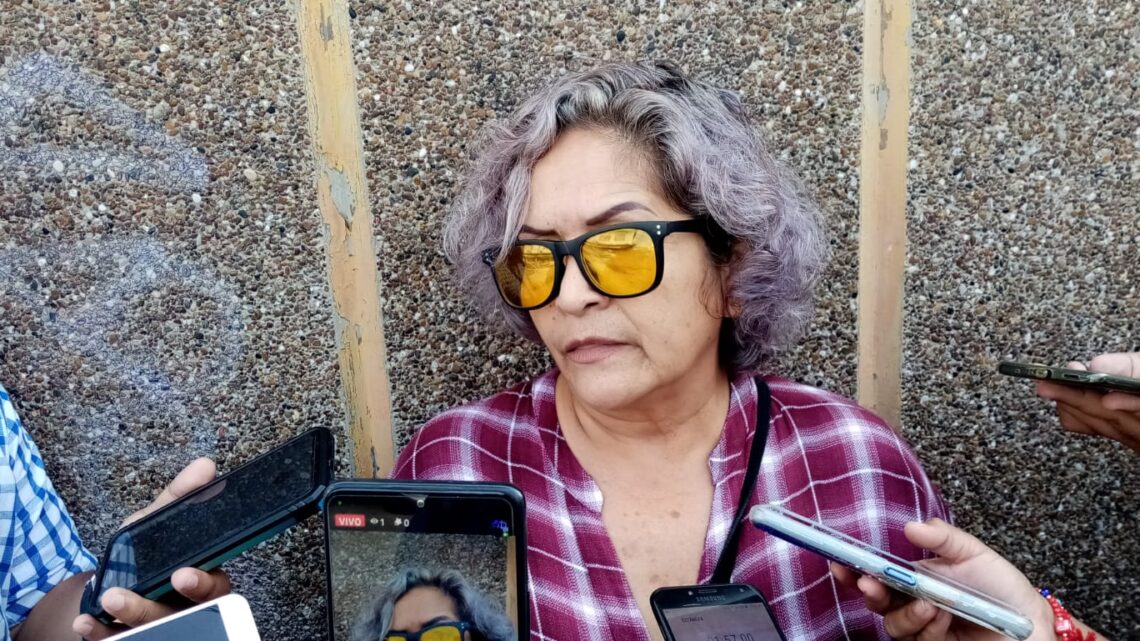 FALTA DE TRANSPORTE AFECTA A ESTUDIANTES.