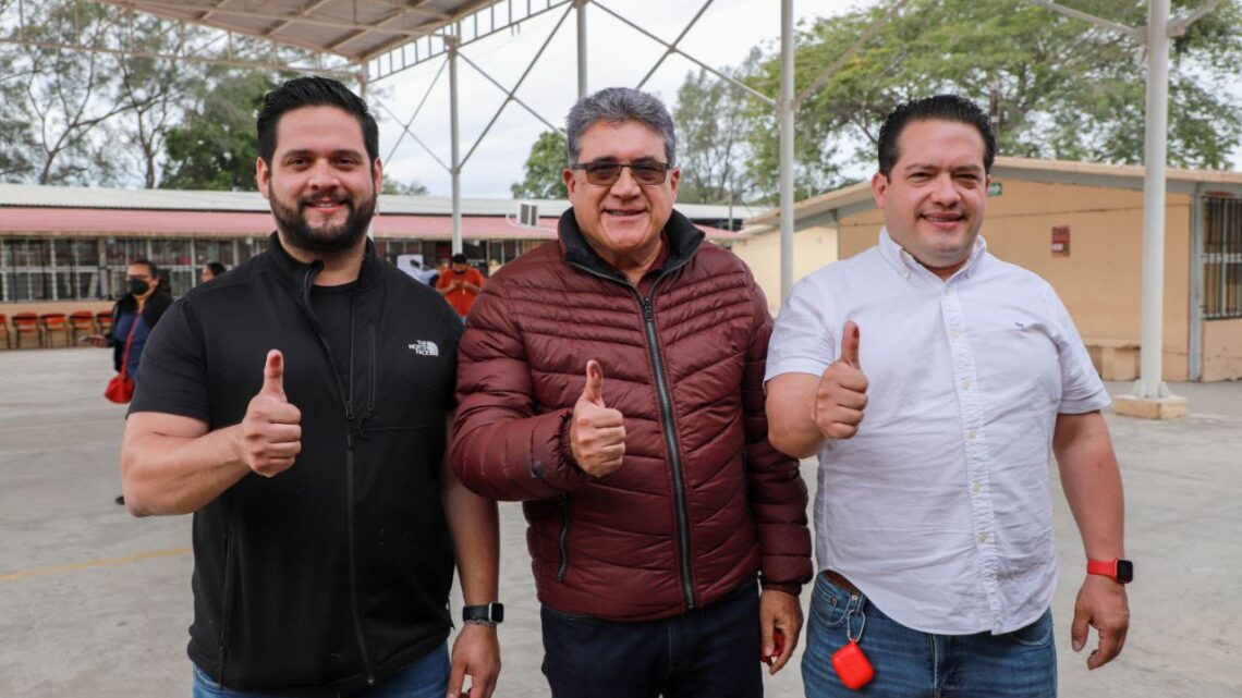 ACUDE ARMANDO MARTÍNEZ A EMITIR SU VOTO EN ELECCIÓN EXTRAORDINARIA PARA LA SENADURÍA DE TAMAULIPAS