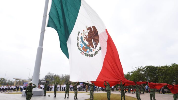 PRESIDE CHUCHO NADER CONMEMORACIÓN DEL 202 ANIVERSARIO DE LA BANDERA DE MÉXICO