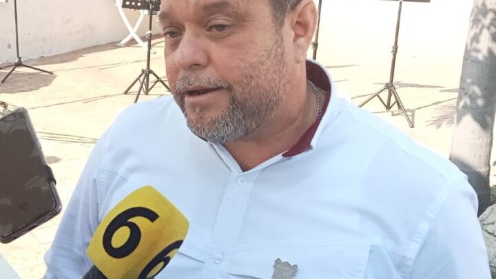 MAESTROS NO PUEDEN MANEJAR FINANZAS DE ESCUELAS.