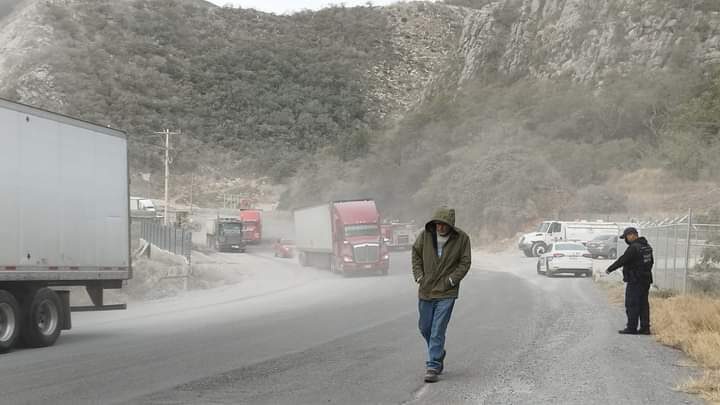 Circulación Cerrada en la Carretera Rumbo Nuevo