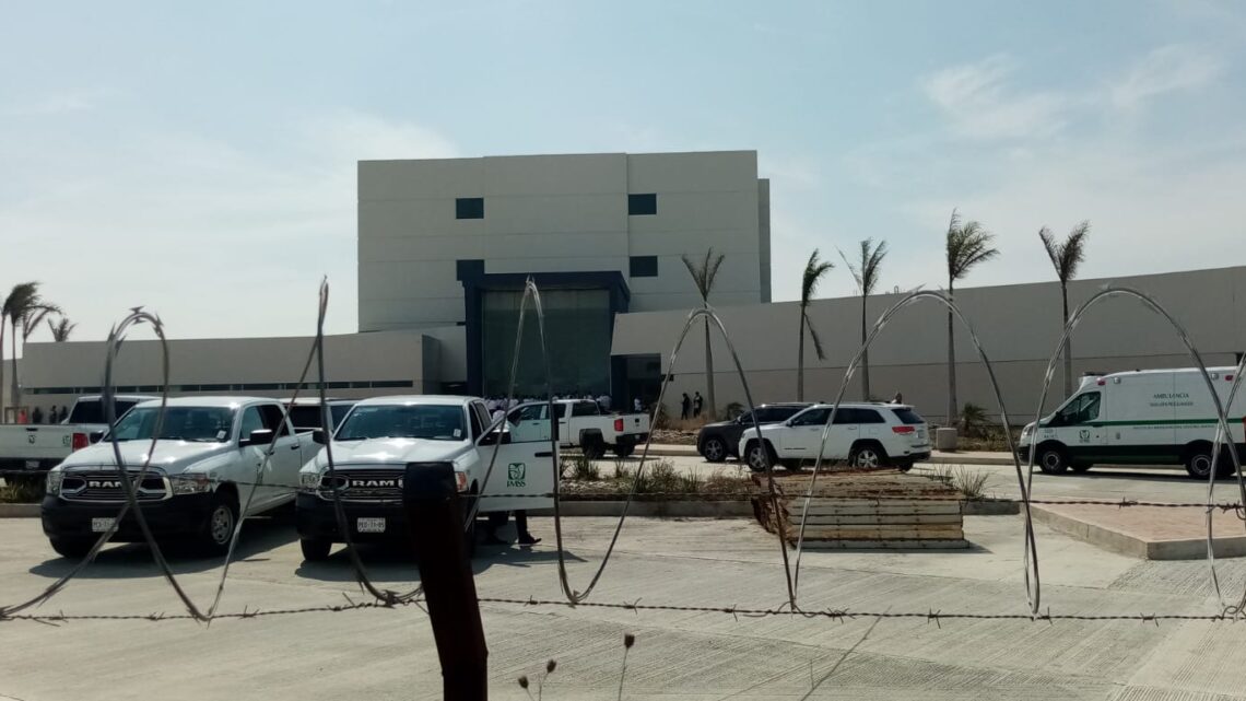 REALIZAN GIRA POR MADERO, GOBERNADOR Y DIRECTOR GENERAL DEL IMSS.