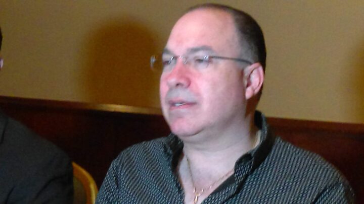 IP: SOLO APLICAR LA LEY EN VIALIDADES Y BANQUETAS DE CALLES ALEDAÑAS A MERCADOS PORTEÑOS