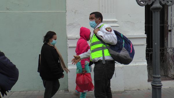 MIGRANTES VENEZOLANOS INGRESAN AL REFUGIO TEMPORAL