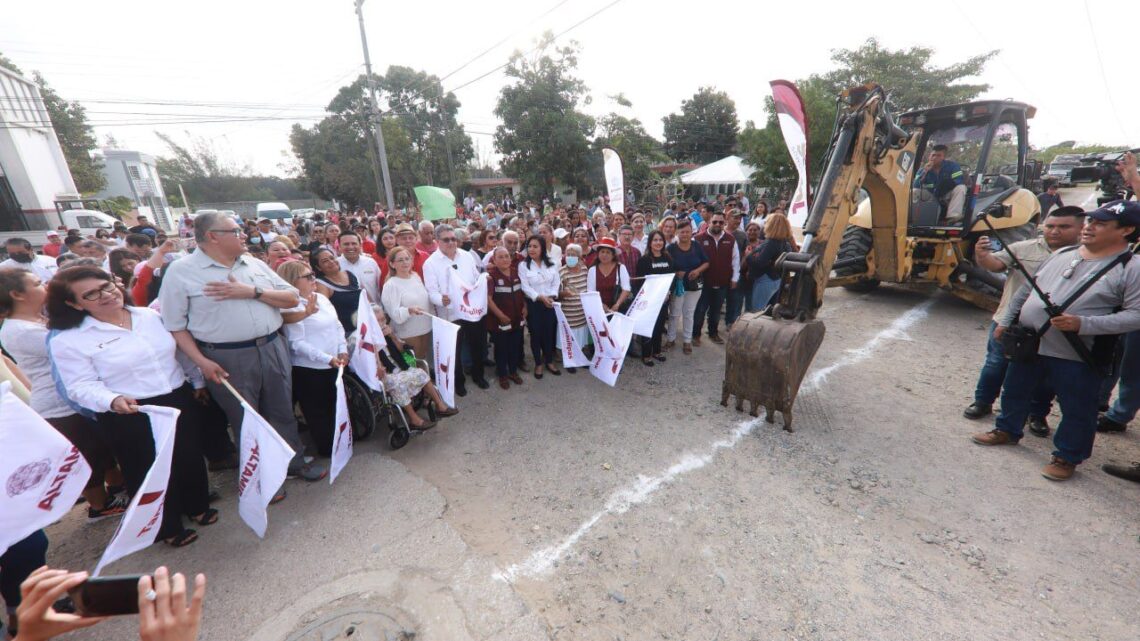 INAUGURA ARMANDO MARTÍNEZ  MANRÍQUEZ OBRAS DE INFRAESTRUCTURA EN ESCUELA PRIMARIA
