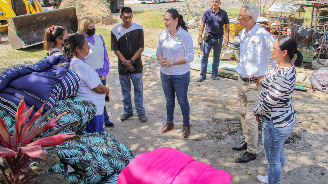 ATIENE GOBIERNO MUNICIPAL Y DIF MADERO A FAMILIA AFECTADA POR INCENDIO