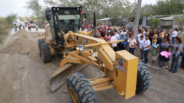 ARRANCA ARMANDO MARTÍNEZ MANRÍQUEZ 23 KILÓMETROS DE REHABILITACIÓN DE CAMINOS EN ZONA RURAL DE ALTAMIRA